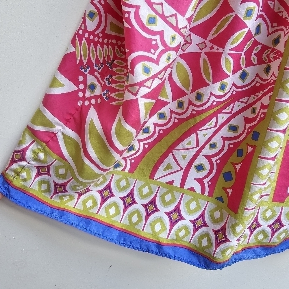 100% Silk Geometric Print Pink And Green Bib Front Banana Republic Top, Size XS - Picture 5 of 9